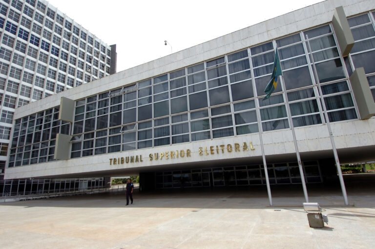 Apunte para una Reforma: gestión electoral e incorporación de tecnologí­a