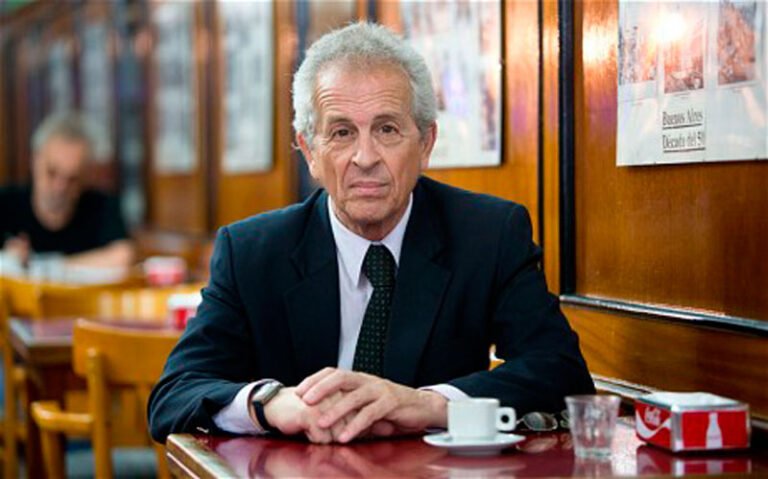 Luis Zamora: í¢â‚¬Å“Hay que reivindicar a los dirigidos, no a los dirigentesí¢â‚¬Â